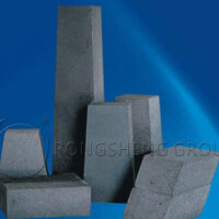 Magnesium-Calcium-Carbon Bricks
